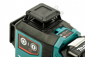 Akumulatorski linijski laserski merilnik-rdeč laser MAKITA SK700D