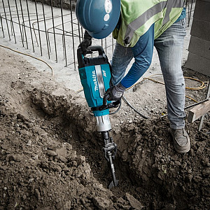 Najem izposoja rušilnega kladiva MAKITA HM1501