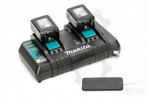 Set akumulatorjev MAKITA (2 x 18V/4,0Ah + DC18RD)