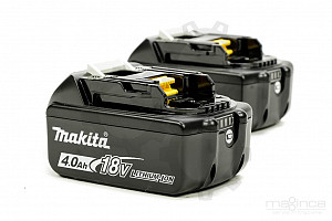 Set akumulatorjev MAKITA (2 x 18V/4,0Ah + DC18RD)